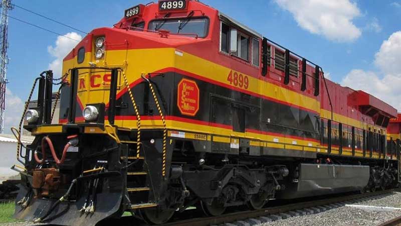 KCSM va por tren de pasajeros de México-Querétaro hasta Nuevo Laredo: AMLO