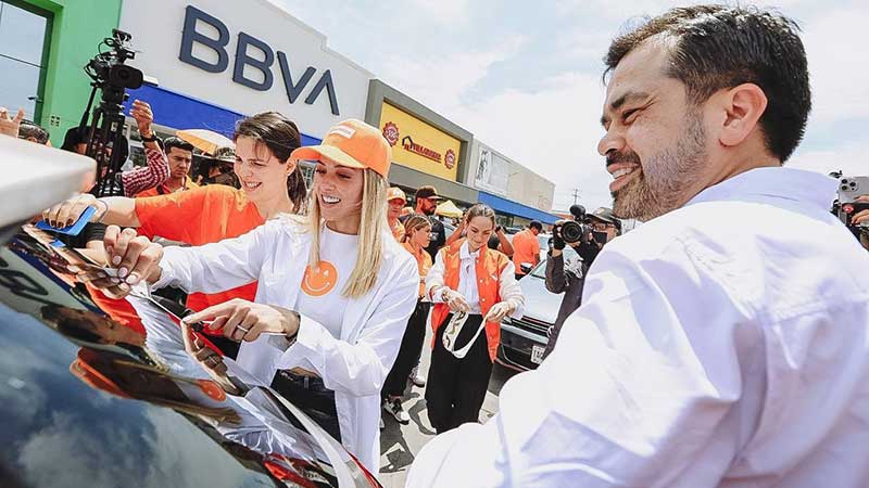 Acompaña Álvarez Máynez a Mariana Rodríguez en inicio de campaña por alcaldía de Monterrey