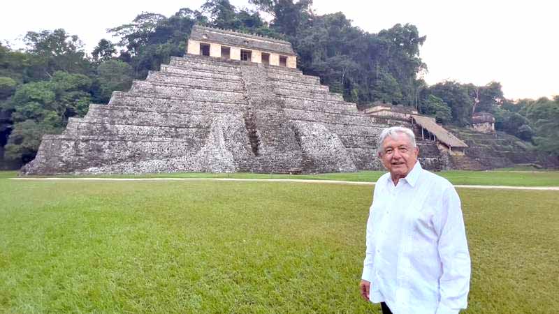 Andres Manuel López Obrador, no solo es el Presidente de Mexico...