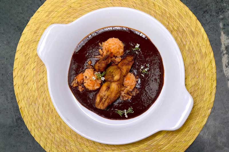 Cenas «De la Tradición a la Vanguardia», una causa de chefs y cocineras tradicionales