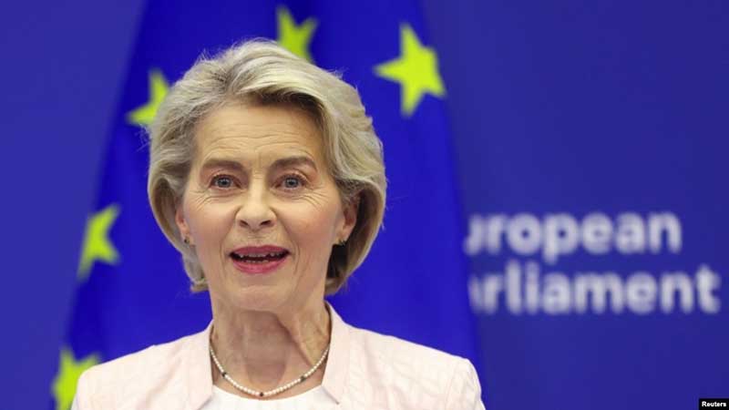 Eurodiputados reeligen a Ursula von der Leyen como presidenta de la Comisión Europea